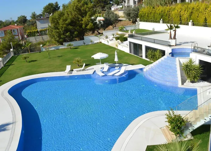 Yalcin Vila Kusadası