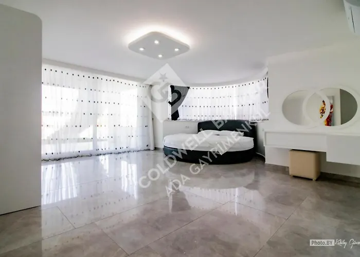 Yalcin Kusadası