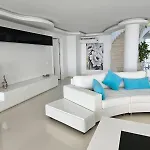 Yalcin Kuşadası
